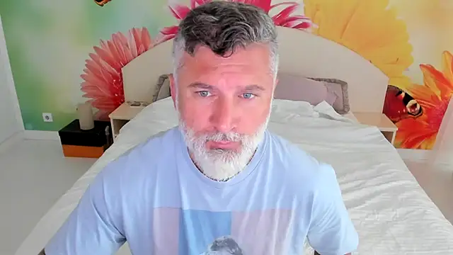 Snapshot of BlowMyXXL chatting on 11/14/25, 10:36 BlowMyXXL online show from 11/14/25, 10:36