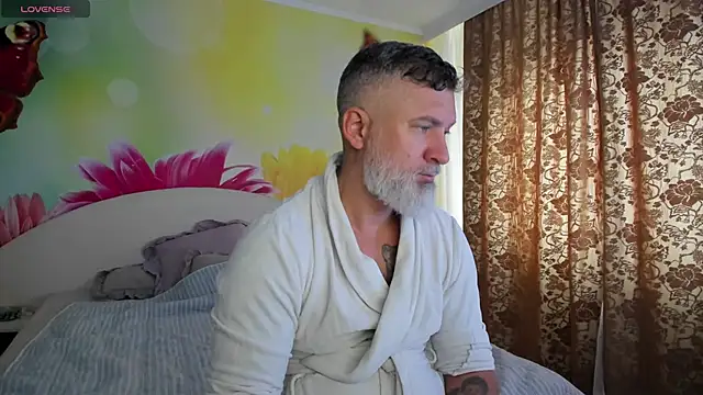 BlowMyXXL online show from 12/17/25, 08:53