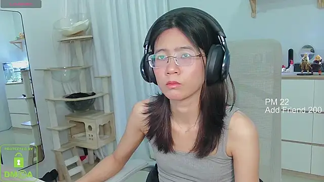 littlemiilk online show from 10/10/25, 08:57