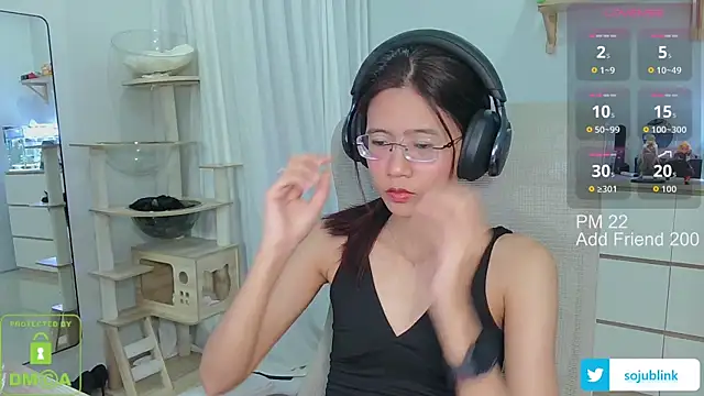 littlemiilk online show from 11/15/25, 07:49