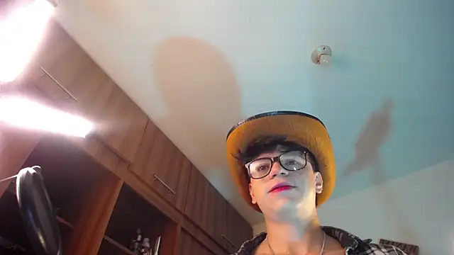 Snapshot of marckalexis chatting on 10/23/25, 10:58 marckalexis online show from 10/23/25, 10:58