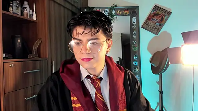 Snapshot of marckalexis chatting on 11/01/25, 12:01 marckalexis online show from 11/01/25, 12:01