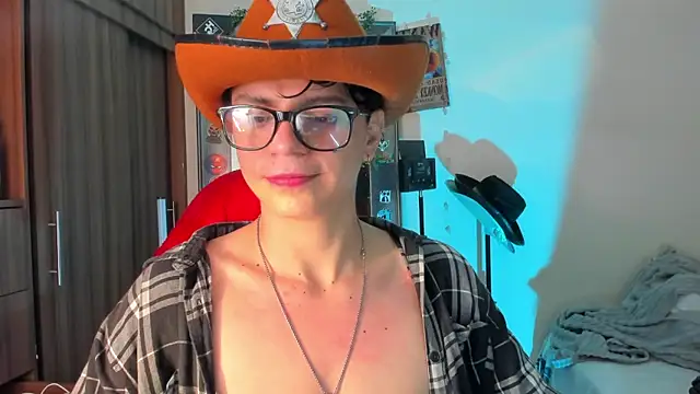 Snapshot of marckalexis chatting on 12/17/25, 10:49 marckalexis online show from 12/17/25, 10:49