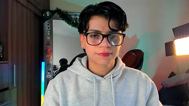 Snapshot of marckalexis chatting on 02/04/26, 01:06 marckalexis online show from 02/04/26, 01:06