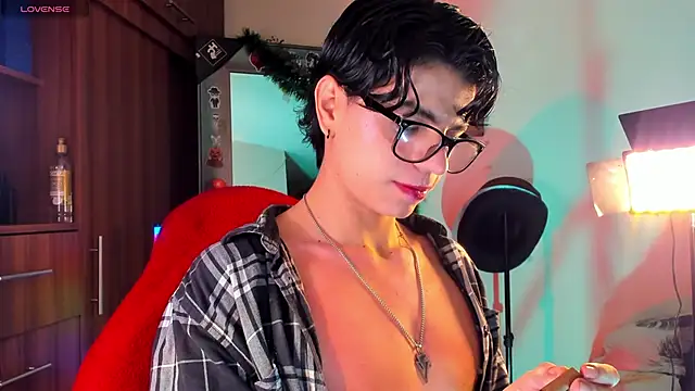 Snapshot of marckalexis chatting on 02/14/26, 12:51 marckalexis online show from 02/14/26, 12:51