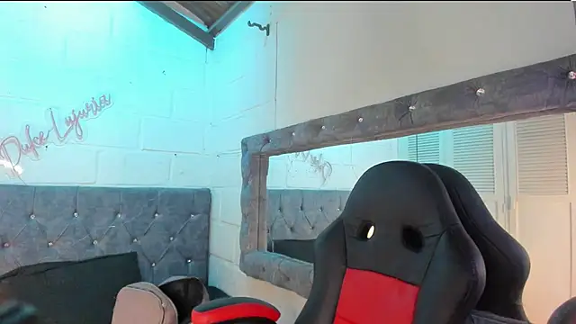 sarajhonson dl online show from 02/12/26, 05:19