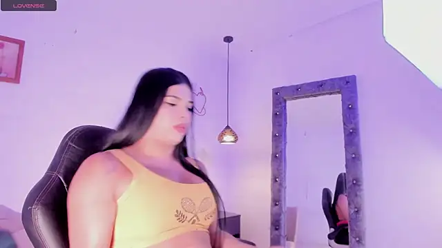 sarajhonson dl online show from 04/07/26, 05:24