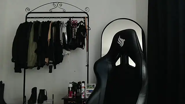 marisilva br online show from 02/06/25, 11:48