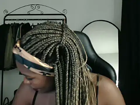 marisilva br online show from 02/15/25, 02:04