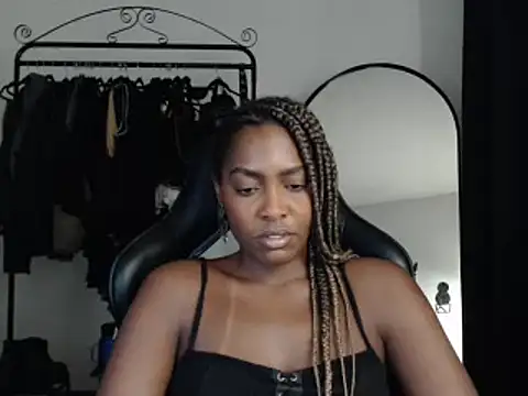 marisilva br online show from 03/13/25, 12:05