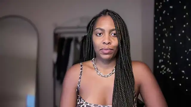 marisilva br online show from 12/17/25, 04:51