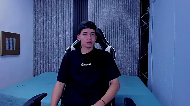 Mike 0233  online show from 11/27/25, 04:36