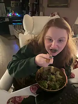 Snapshot of GingerSnap33 chatting on 12/10/24, 03:09 GingerSnap33 online show from 12/10/24, 03:09