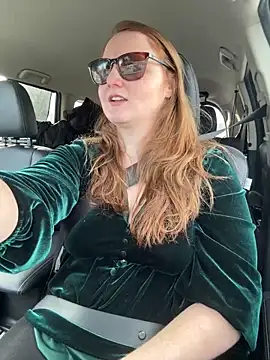 Snapshot of GingerSnap33 chatting on 02/01/25, 11:06 GingerSnap33 online show from 02/01/25, 11:06