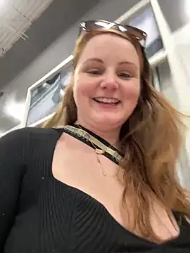 Snapshot of GingerSnap33 chatting on 03/02/25, 08:18 GingerSnap33 online show from 03/02/25, 08:18