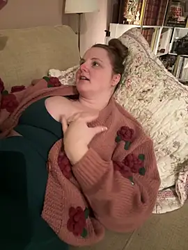 Snapshot of GingerSnap33 chatting on 03/07/25, 03:51 GingerSnap33 online show from 03/07/25, 03:51