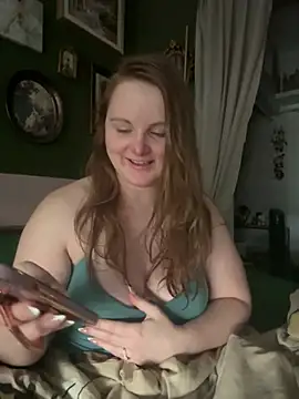 Snapshot of GingerSnap33 chatting on 03/09/25, 05:17 GingerSnap33 online show from 03/09/25, 05:17