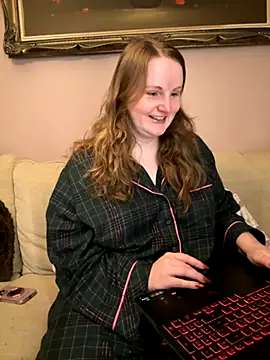 Snapshot of GingerSnap33 chatting on 11/02/25, 02:25 GingerSnap33 online show from 11/02/25, 02:25