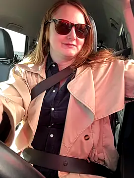 Snapshot of GingerSnap33 chatting on 11/09/25, 06:06 GingerSnap33 online show from 11/09/25, 06:06