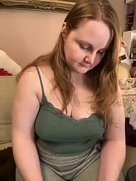 Snapshot of GingerSnap33 chatting on 11/26/25, 04:24 GingerSnap33 online show from 11/26/25, 04:24