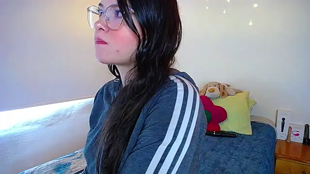 juli05star20 online show from 02/02/25, 03:17