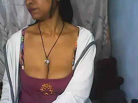 Snapshot of nene_belle chatting on 09/19/25, 06:15 nene belle online show from 09/19/25, 06:15