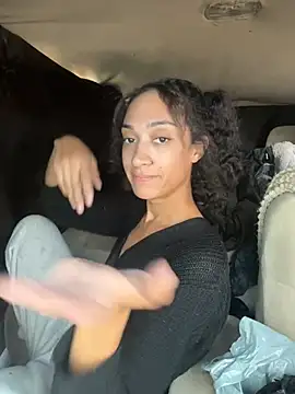 starrynikki online show from 12/19/24, 06:45