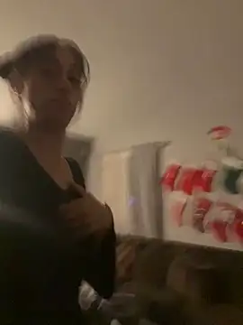 starrynikki online show from 12/23/24, 04:12