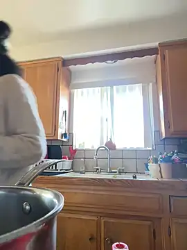 starrynikki online show from 01/05/25, 06:35