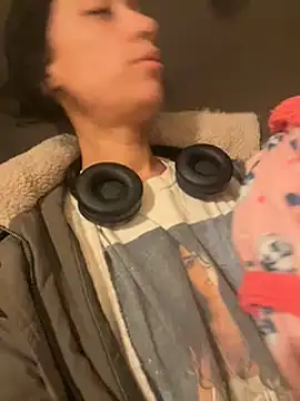 starrynikki online show from 01/10/25, 12:47