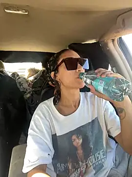 starrynikki online show from 01/10/25, 10:46