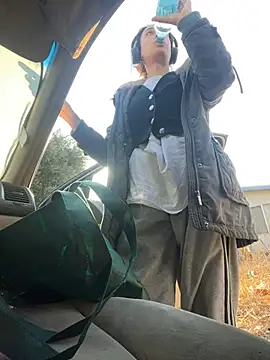 starrynikki online show from 01/11/25, 05:18