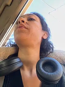 starrynikki online show from 01/13/25, 05:33