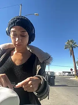 starrynikki online show from 01/20/25, 07:46