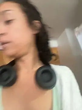 starrynikki online show from 01/25/25, 08:31