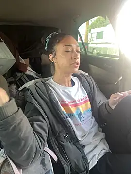 starrynikki online show from 02/03/25, 05:24