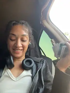 starrynikki online show from 02/06/25, 12:54