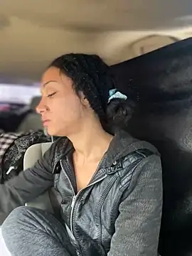 starrynikki online show from 02/06/25, 06:56