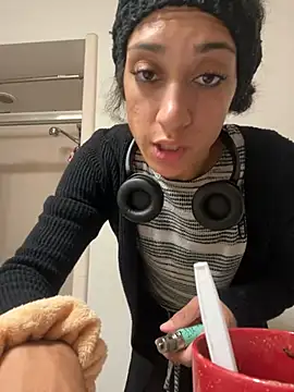 starrynikki online show from 02/07/25, 03:45