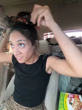 starrynikki online show from 02/10/25, 11:45