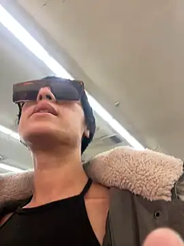 starrynikki online show from 03/05/25, 09:48