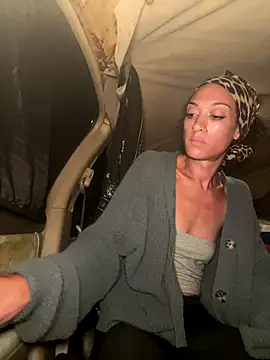 starrynikki online show from 10/07/25, 03:04