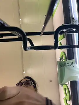 starrynikki online show from 11/24/25, 06:07