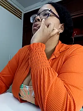 XMara online show from 02/17/25, 10:58