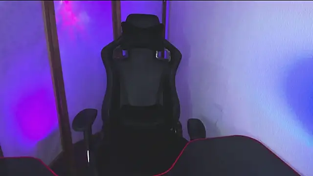 Snapshot of Brad_Maloney chatting on 03/12/25, 11:01 Brad Maloney online show from 03/12/25, 11:01