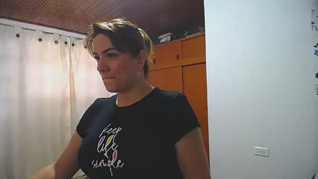 Snapshot of wandarubio chatting on 02/02/25, 10:06 wandarubio online show from 02/02/25, 10:06