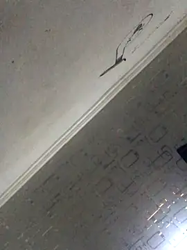 Snapshot of MixedItem chatting on 10/20/25, 10:49 MixedItem online show from 10/20/25, 10:49