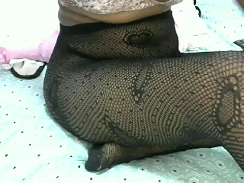 Snapshot of sly_minah chatting on 03/22/25, 08:40 sly minah online show from 03/22/25, 08:40