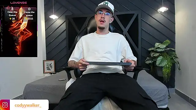 CodyWalkerR online show from 02/04/26, 05:13