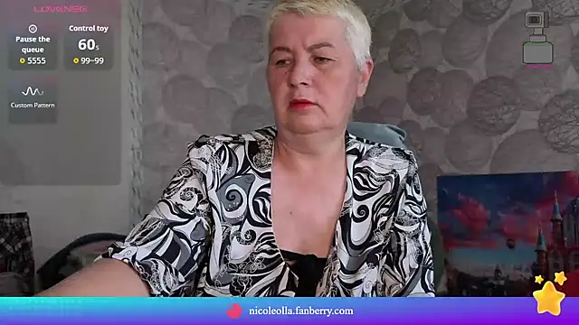 Snapshot of NicoleOlla chatting on 05/27/26, 12:51 NicoleOlla online show from 05/27/26, 12:51